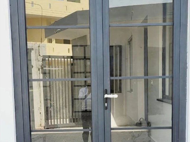 Aluminium hinged casement door