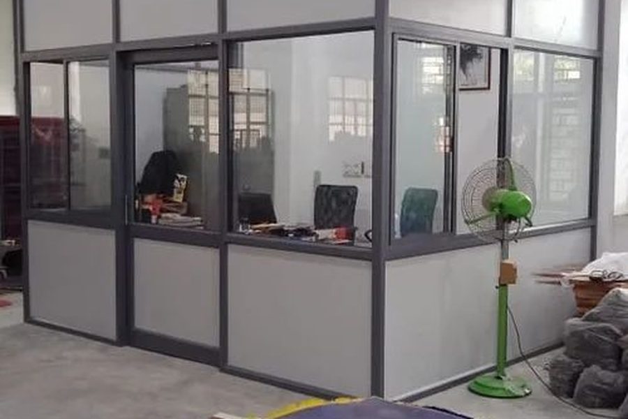 Full height aluminium partition running to the slab